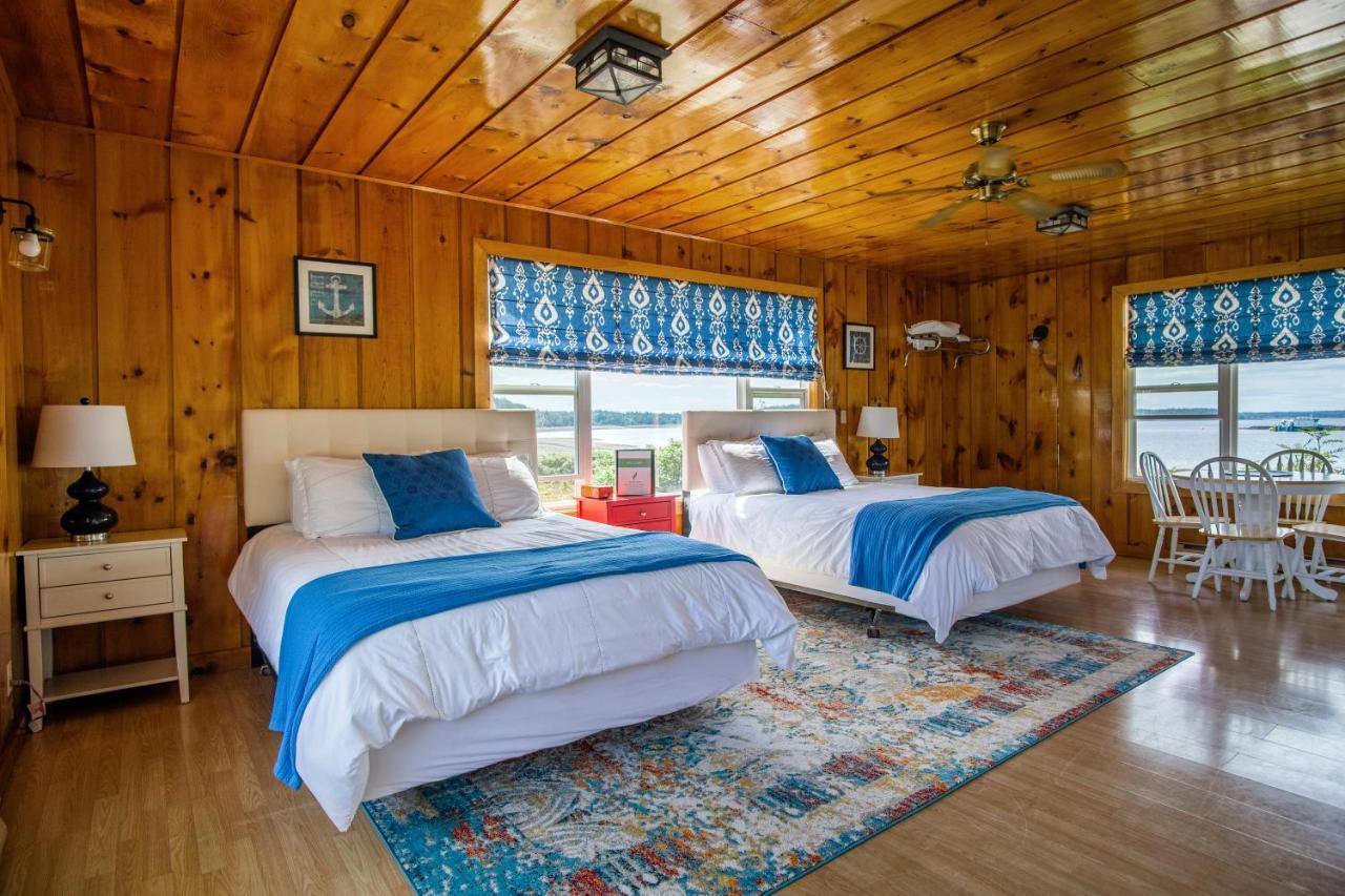 Friars Bay Inn & Cottages Welshpool Экстерьер фото