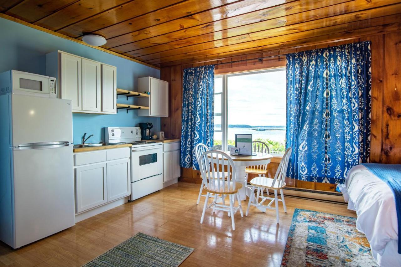 Friars Bay Inn & Cottages Welshpool Экстерьер фото